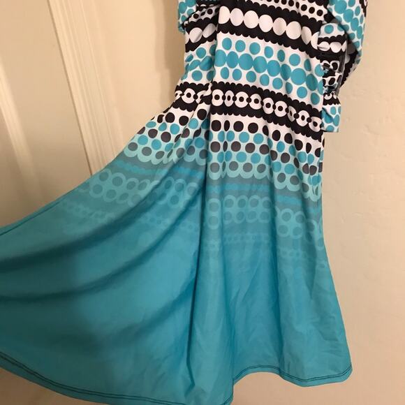 Cyan Polka Dot Ombré Swimdress Top - Picture 12 of 13